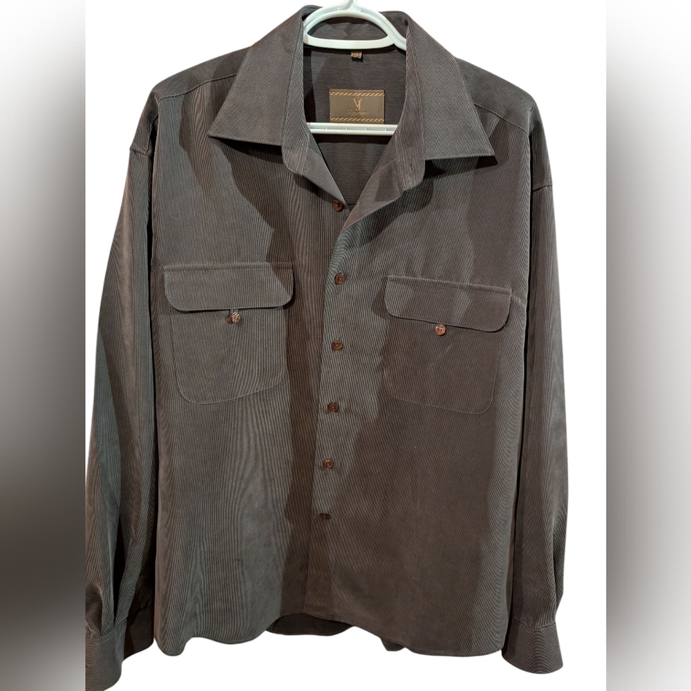 2/22$ Grey Button-Up Shirt Medium
